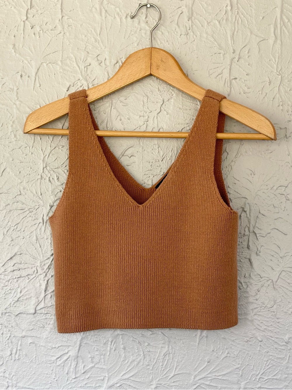 House of Harlow 1960 Cropped V-Neck Tank Top Size Medium
